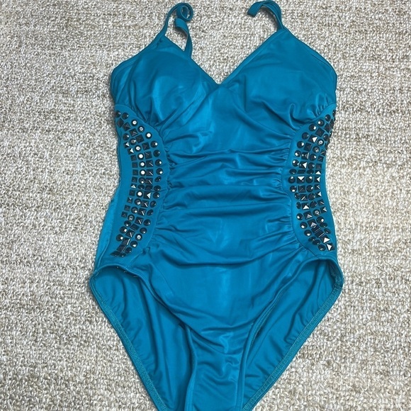 Magicsuit Studmuffin Lauren swimsuit in turquoise green - Picture 5 of 12